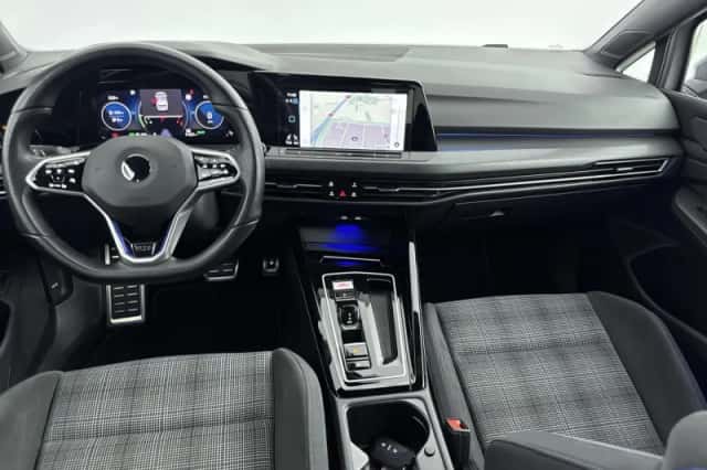 Volkswagen Golf (2022) thumbnail 16