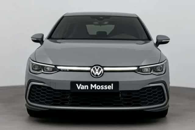 Volkswagen Golf (2022) thumbnail 5