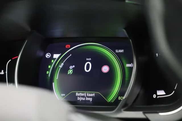 Renault Scénic (2018) thumbnail 25