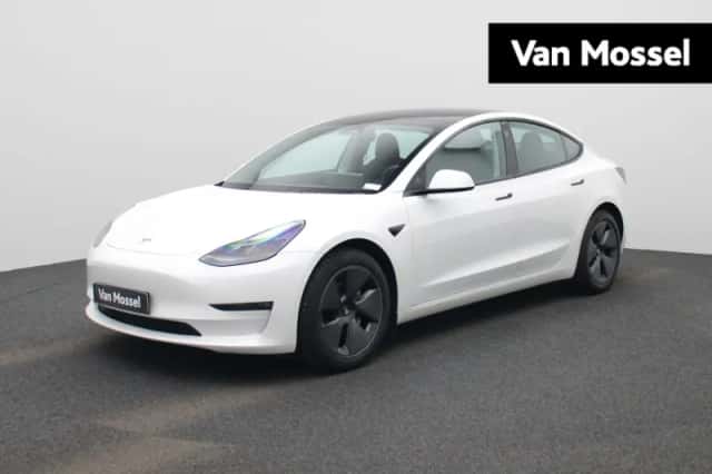 Tesla Model 3 (2023) thumbnail 1