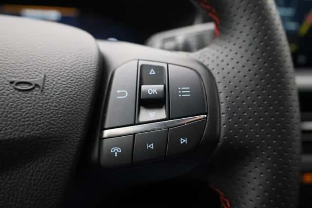 Ford Kuga (2025) thumbnail 18
