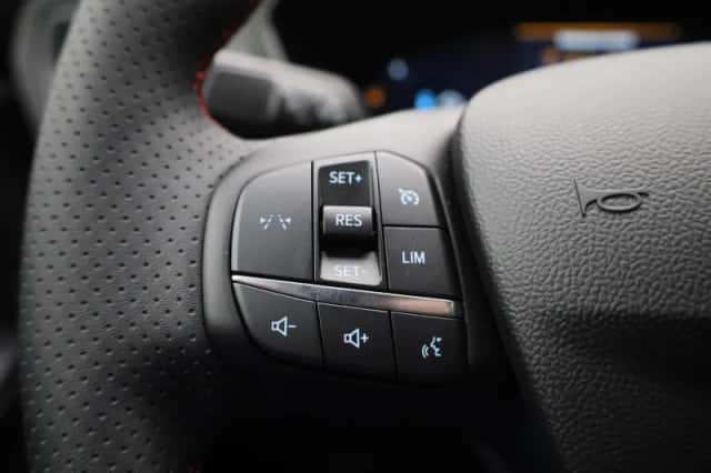 Ford Kuga (2025) thumbnail 21