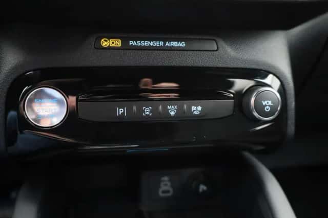 Ford Kuga (2025) thumbnail 23