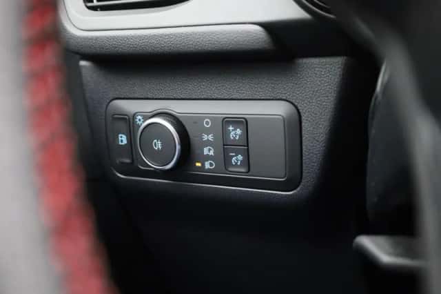 Ford Kuga (2025) thumbnail 27