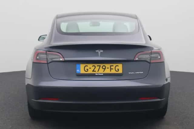 Tesla Model 3 (2019) thumbnail 5