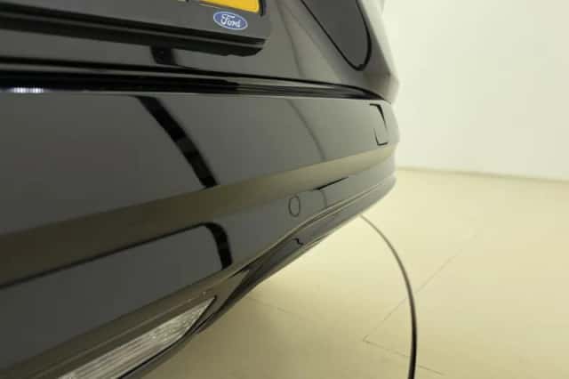 Ford Mustang Mach-E (2021) thumbnail 4