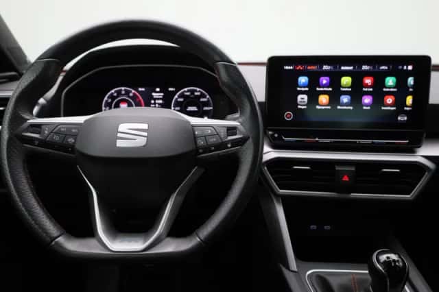 SEAT Leon (2021) thumbnail 7