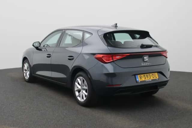 SEAT Leon (2022) thumbnail 2