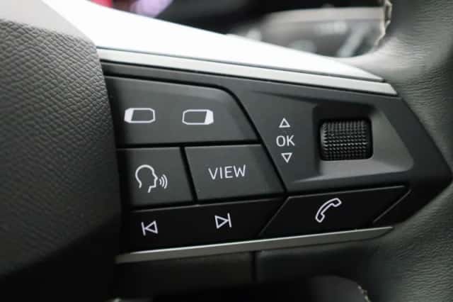 SEAT Leon (2022) thumbnail 22