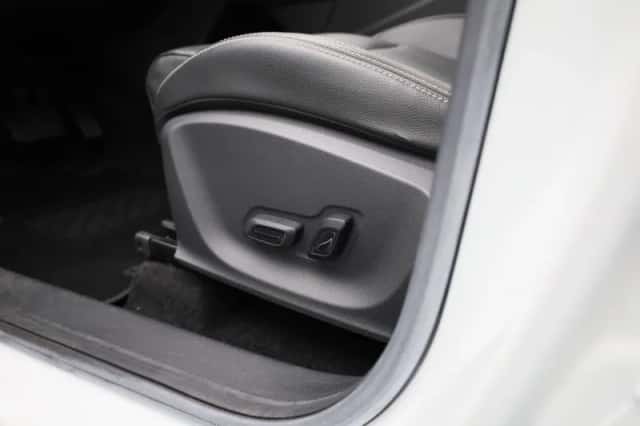 MG ZS EV (2021) thumbnail 30