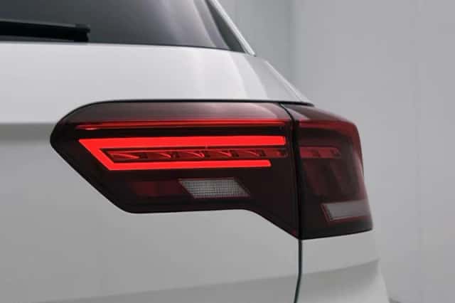 Volkswagen T-Roc (2023) thumbnail 15