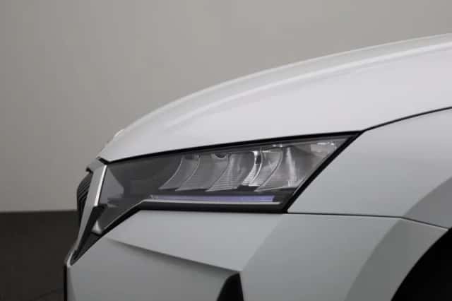 Škoda Octavia (2024) thumbnail 16