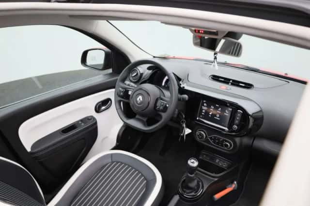 Renault Twingo (2021) thumbnail 32