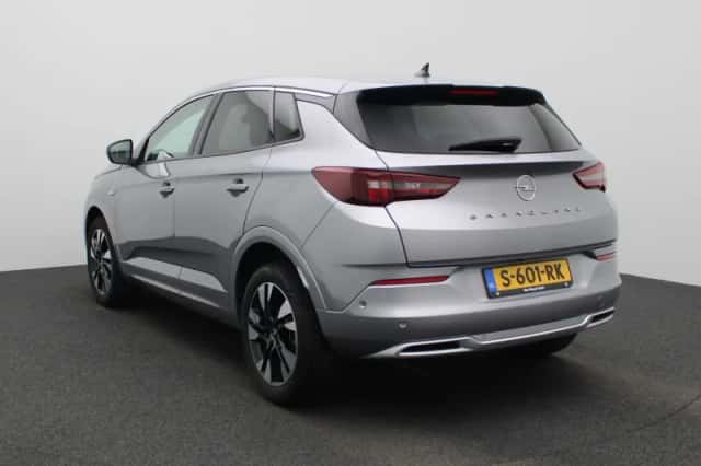 Opel Grandland (2023) thumbnail 2