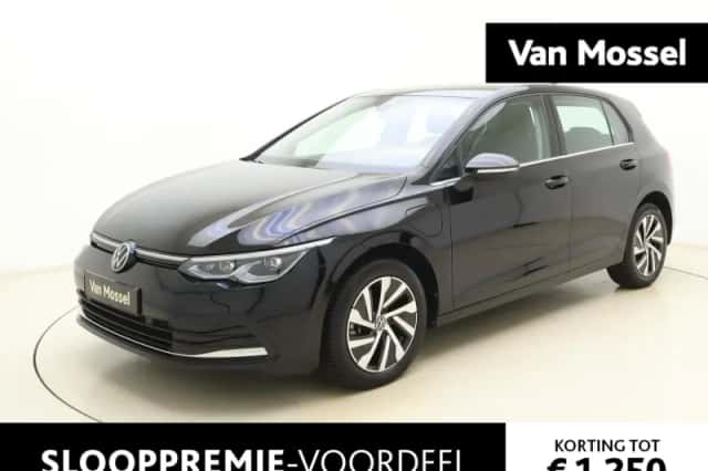 Volkswagen Golf (2023) thumbnail 1