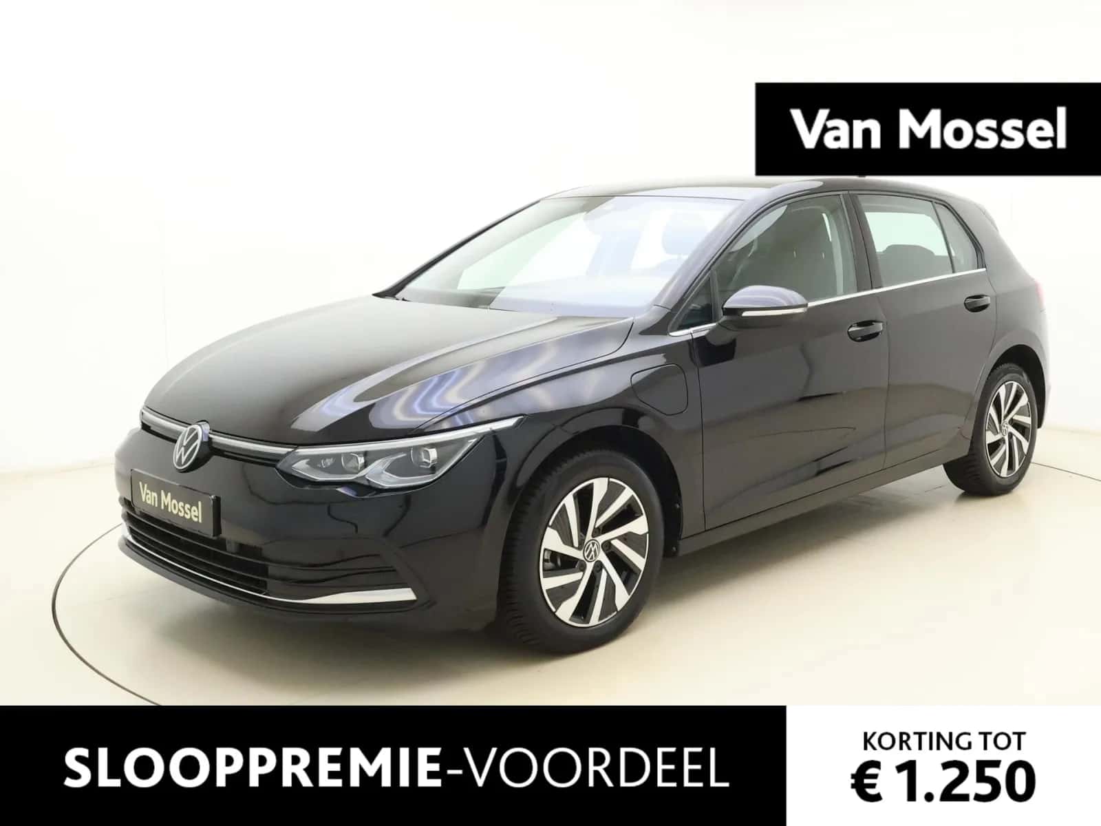 Volkswagen Golf (2023) — foto 1