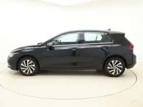 Volkswagen Golf (2023) thumbnail 2