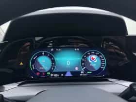 Volkswagen Golf (2023) thumbnail 16
