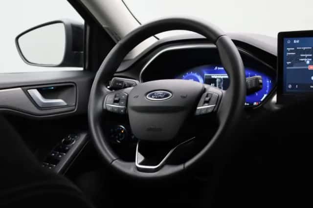 Ford Focus (2023) thumbnail 34