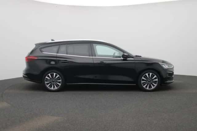 Ford Focus (2023) thumbnail 6