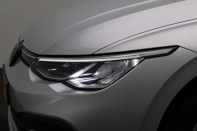 Volkswagen Golf (2022) thumbnail 12