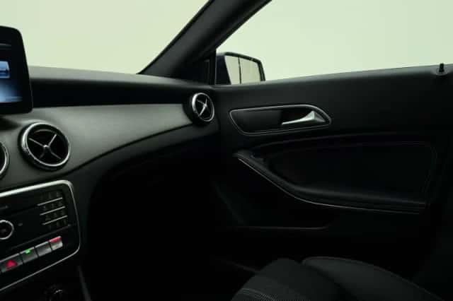 Mercedes-Benz CLA-Klasse (2018) thumbnail 26