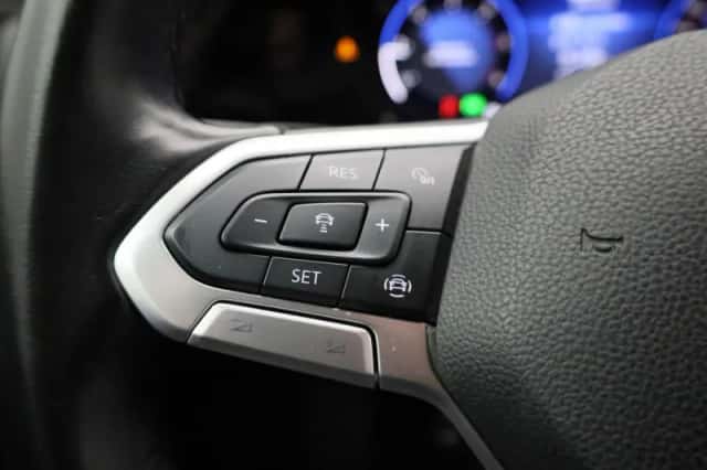 Volkswagen Golf (2020) thumbnail 18