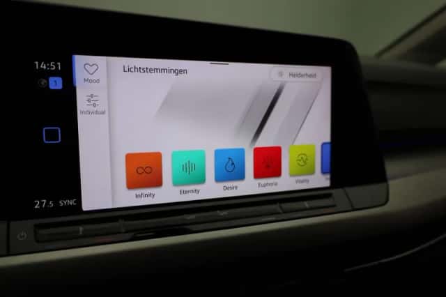 Volkswagen Golf (2020) thumbnail 29