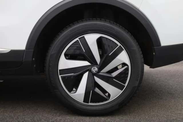 MG ZS (2023) thumbnail 13