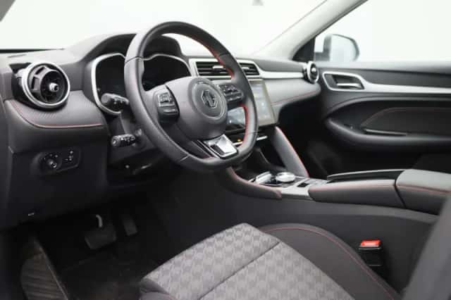 MG ZS (2023) thumbnail 31