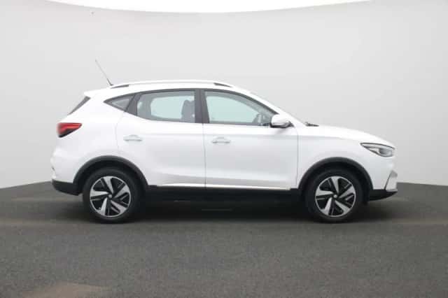 MG ZS (2023) thumbnail 6