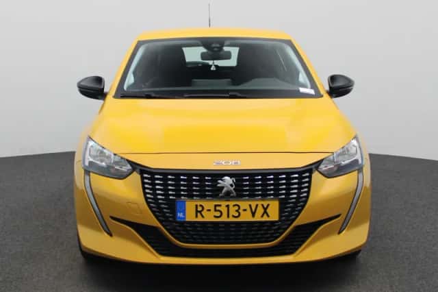 Peugeot 208 (2023) thumbnail 3