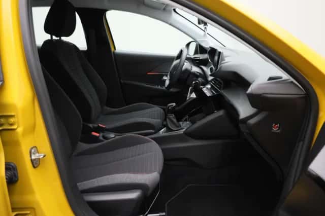 Peugeot 208 (2023) thumbnail 30