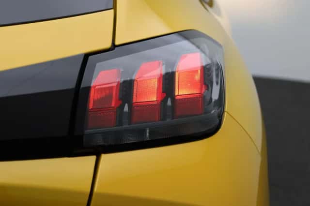 Peugeot 208 (2023) thumbnail 33