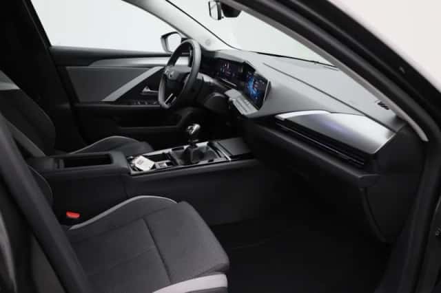 Opel Astra (2023) thumbnail 28