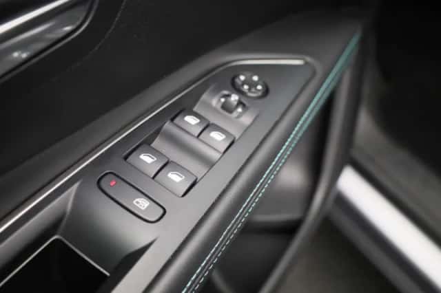 Peugeot 5008 (2023) thumbnail 32