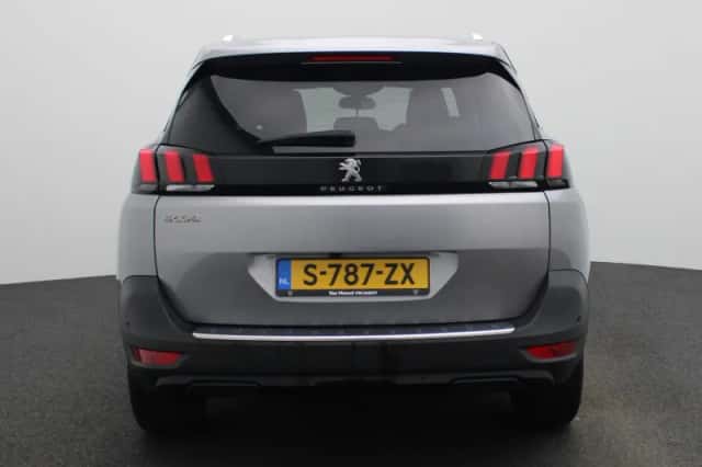 Peugeot 5008 (2023) thumbnail 5
