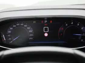 Peugeot 5008 (2023) thumbnail 8