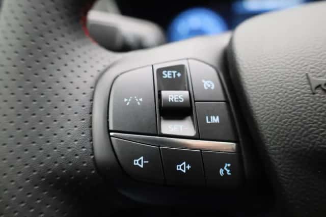 Ford Kuga (2025) thumbnail 21