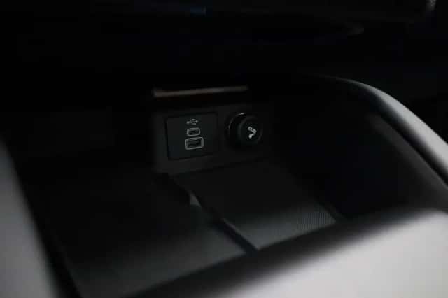 Ford Kuga (2025) thumbnail 25