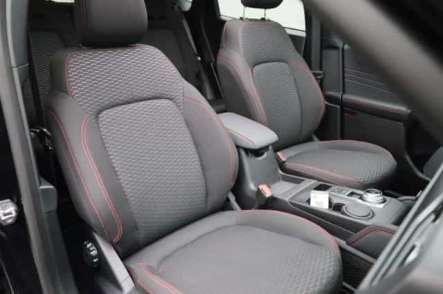 Ford Kuga (2025) thumbnail 41