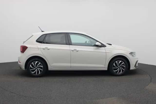Volkswagen Polo (2023) thumbnail 6