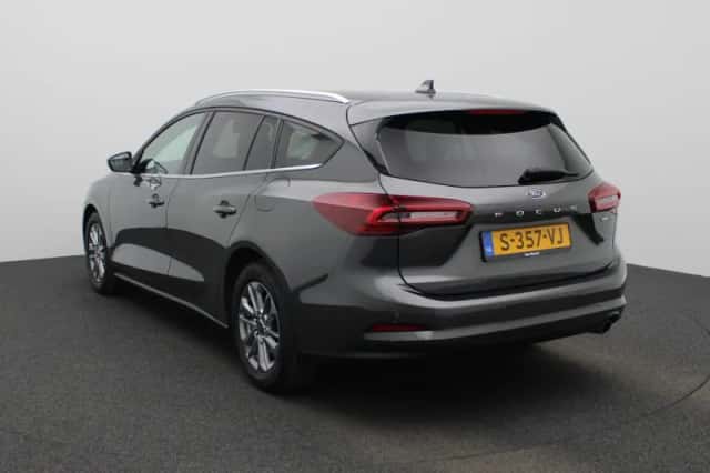 Ford Focus (2023) thumbnail 2