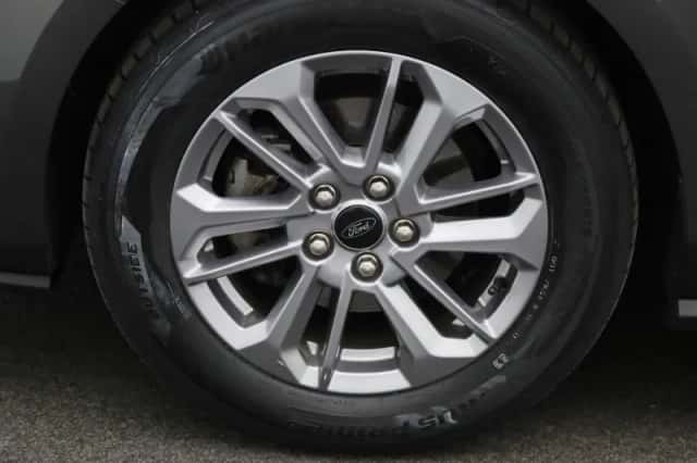Ford Focus (2023) thumbnail 12