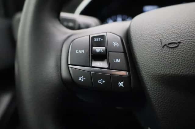 Ford Focus (2023) thumbnail 18