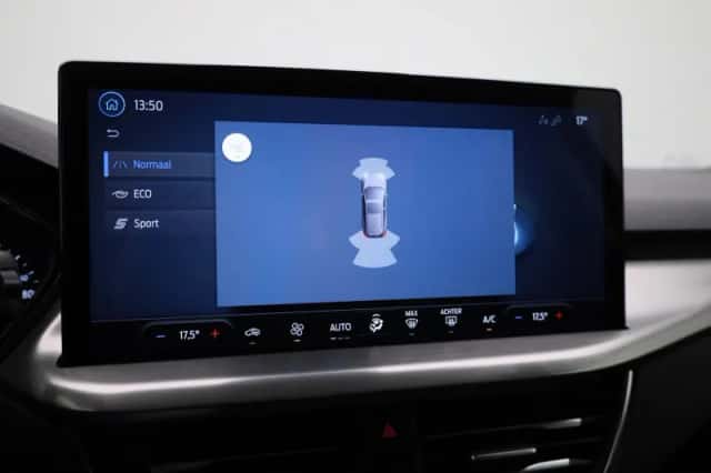 Ford Focus (2023) thumbnail 22