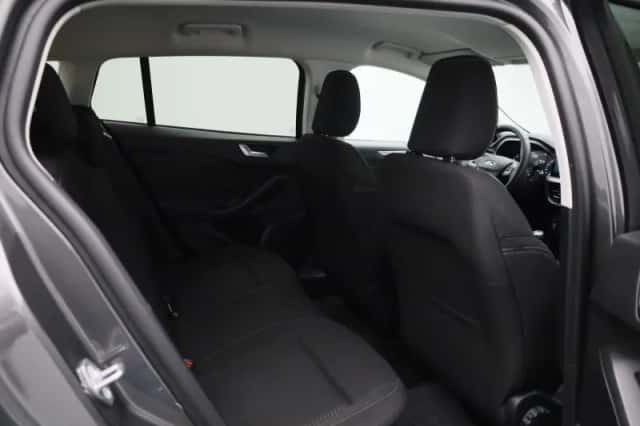 Ford Focus (2023) thumbnail 31