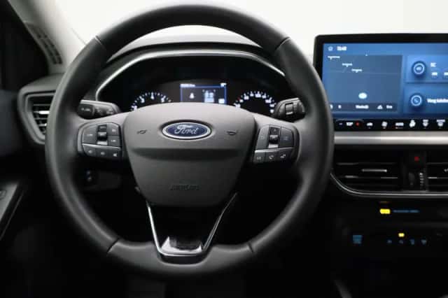 Ford Focus (2023) thumbnail 7