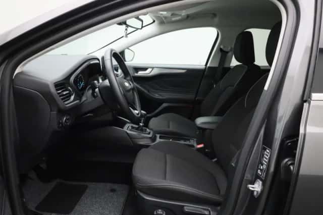 Ford Focus (2023) thumbnail 9