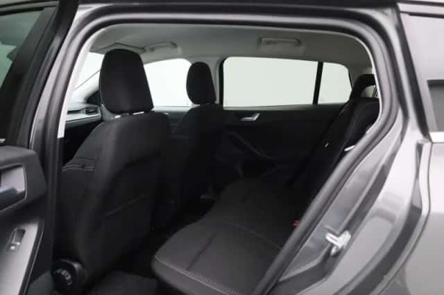 Ford Focus (2023) thumbnail 10